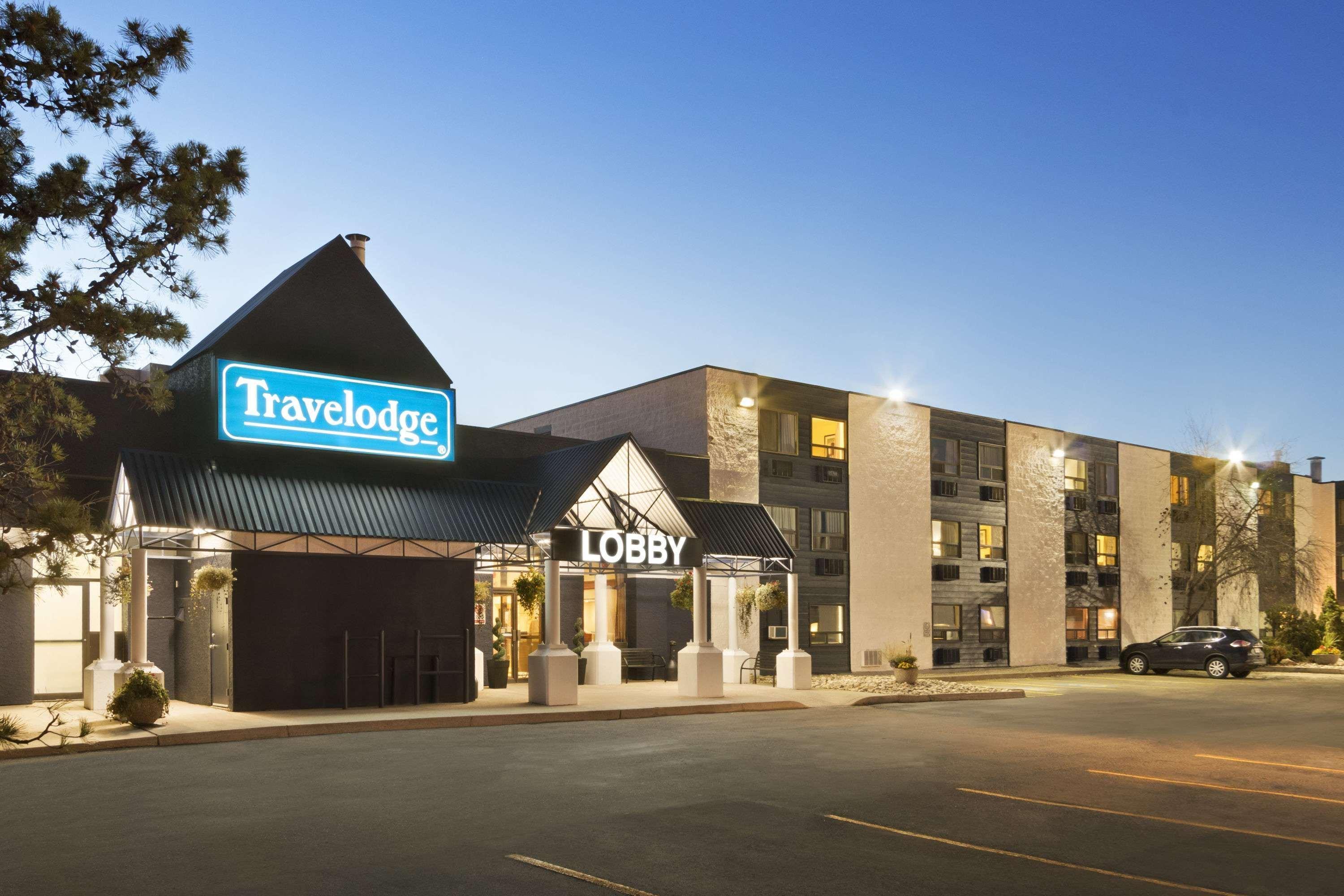 Travelodge By Wyndham Edmonton South Екстер'єр фото